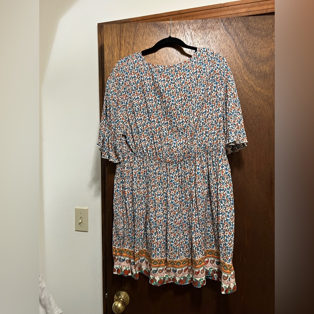 SHEIN DRESS - Picture 2 of 2